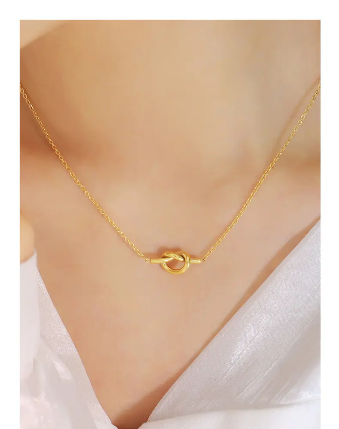 Stylish Knot Necklace (18k Gold Plated)