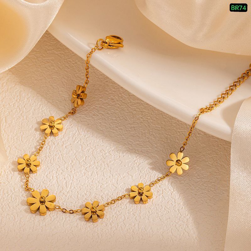 7 Flower Stainless steel Bracelet (18k Gold Plated)