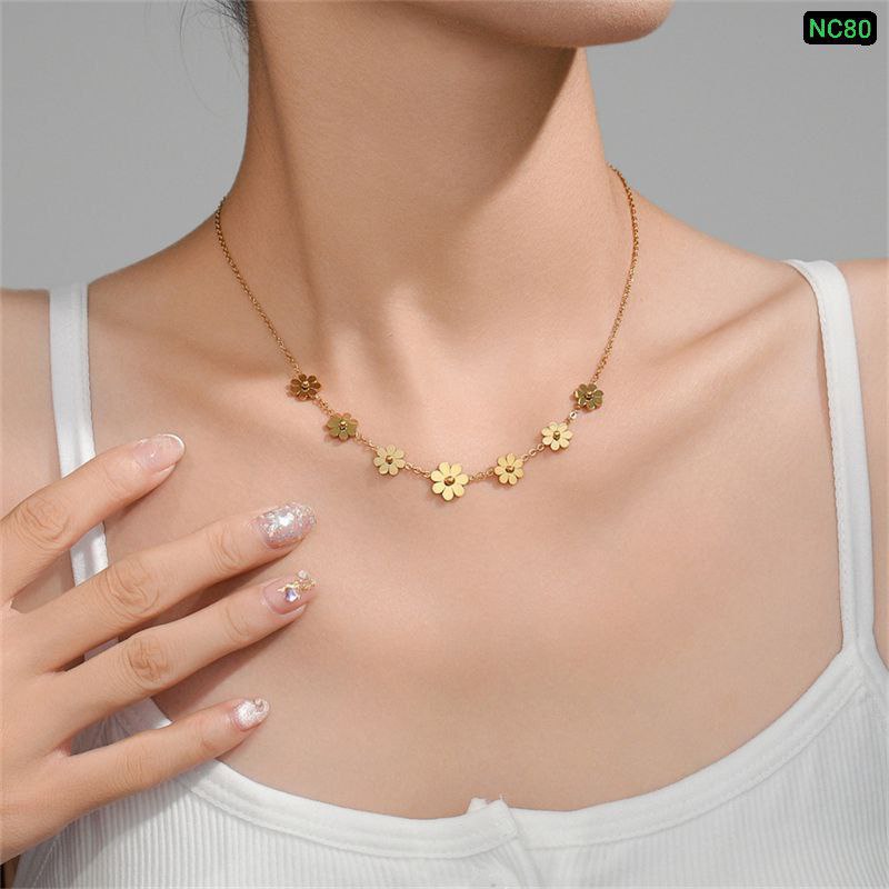 7 Flower Stainless steel Necklace (18K Gold Plated)