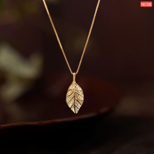 One Leaf Titanium Steel Necklace (18k Gold Plated)