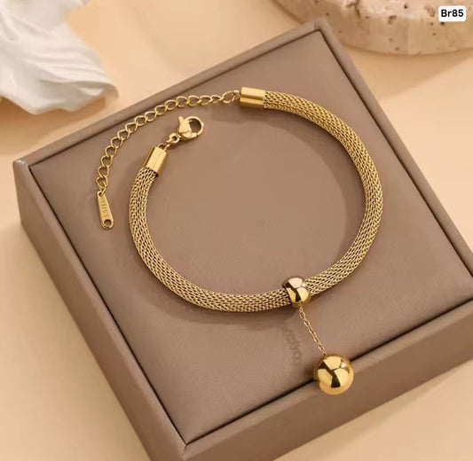 Retro palace style one ball Bracelet 18k Gold Plated