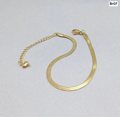Chain Hanging Love Bracelet (18k Gold Plated)