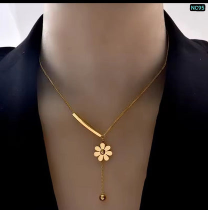 1 Ball 1 Flower 1 Stick Necklace (18k Gold Plated)